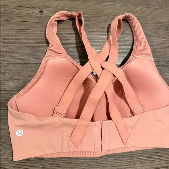 Energy Bra - Lululemon - Picture 3 of 6